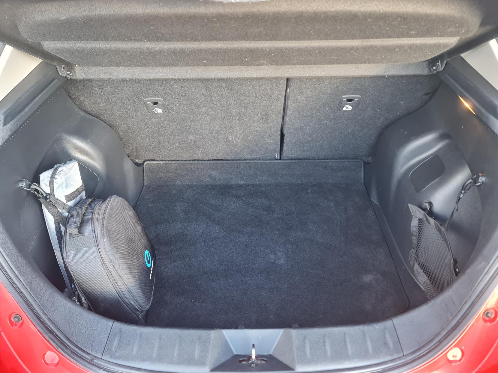 2018 00 NISSAN LEAF